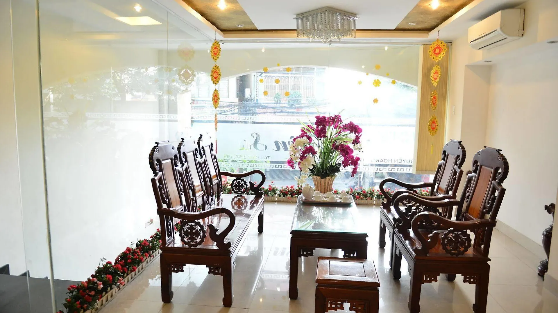 Oc Tien Sa Hotel Da Nang Vietnam