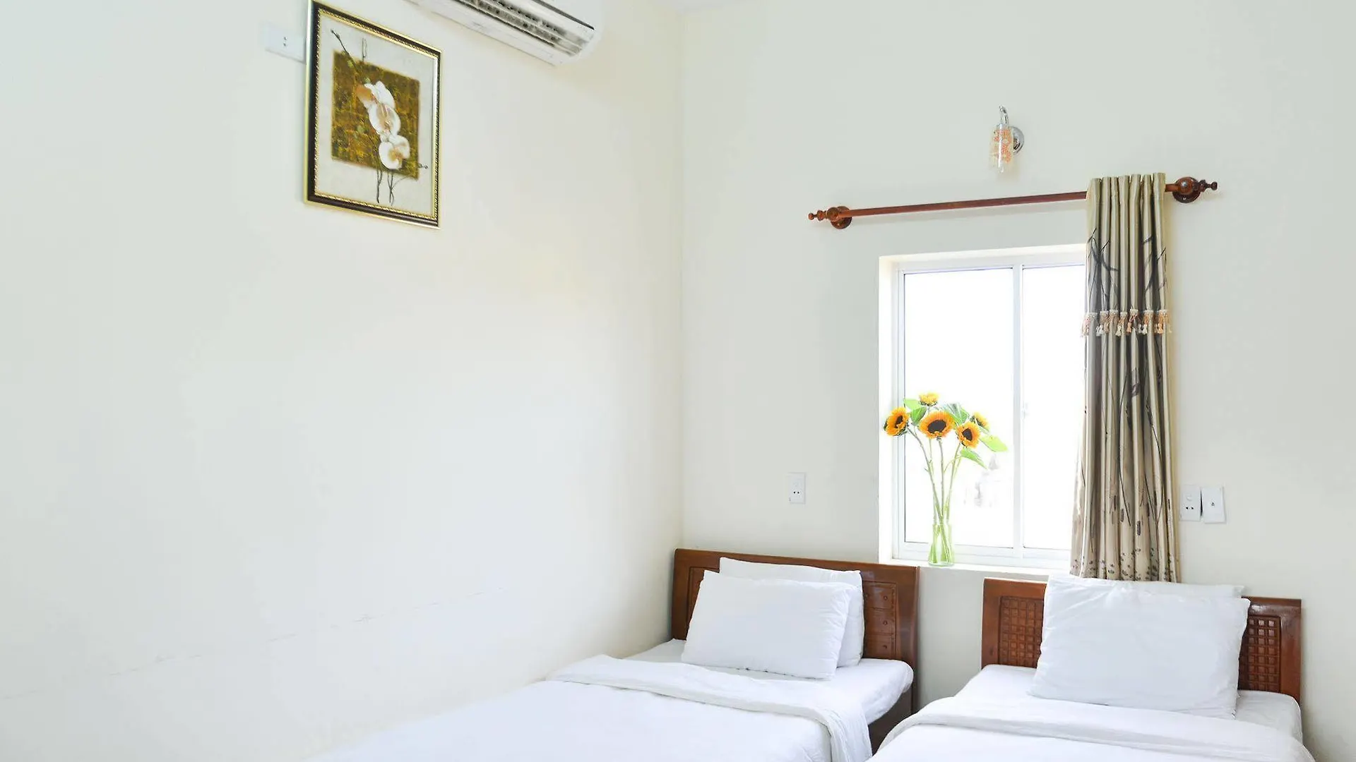 Oc Tien Sa Hotel Da Nang