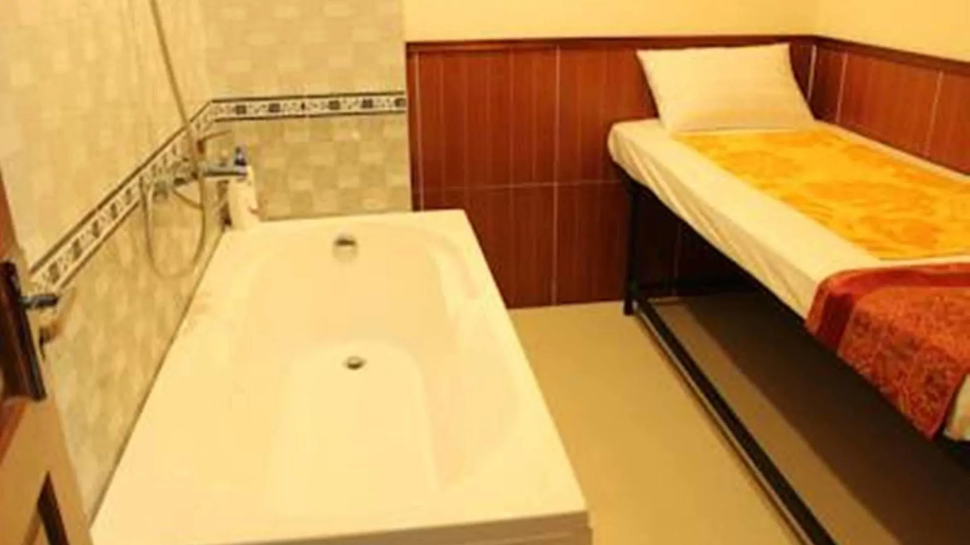 Oc Tien Sa Hotel Da Nang