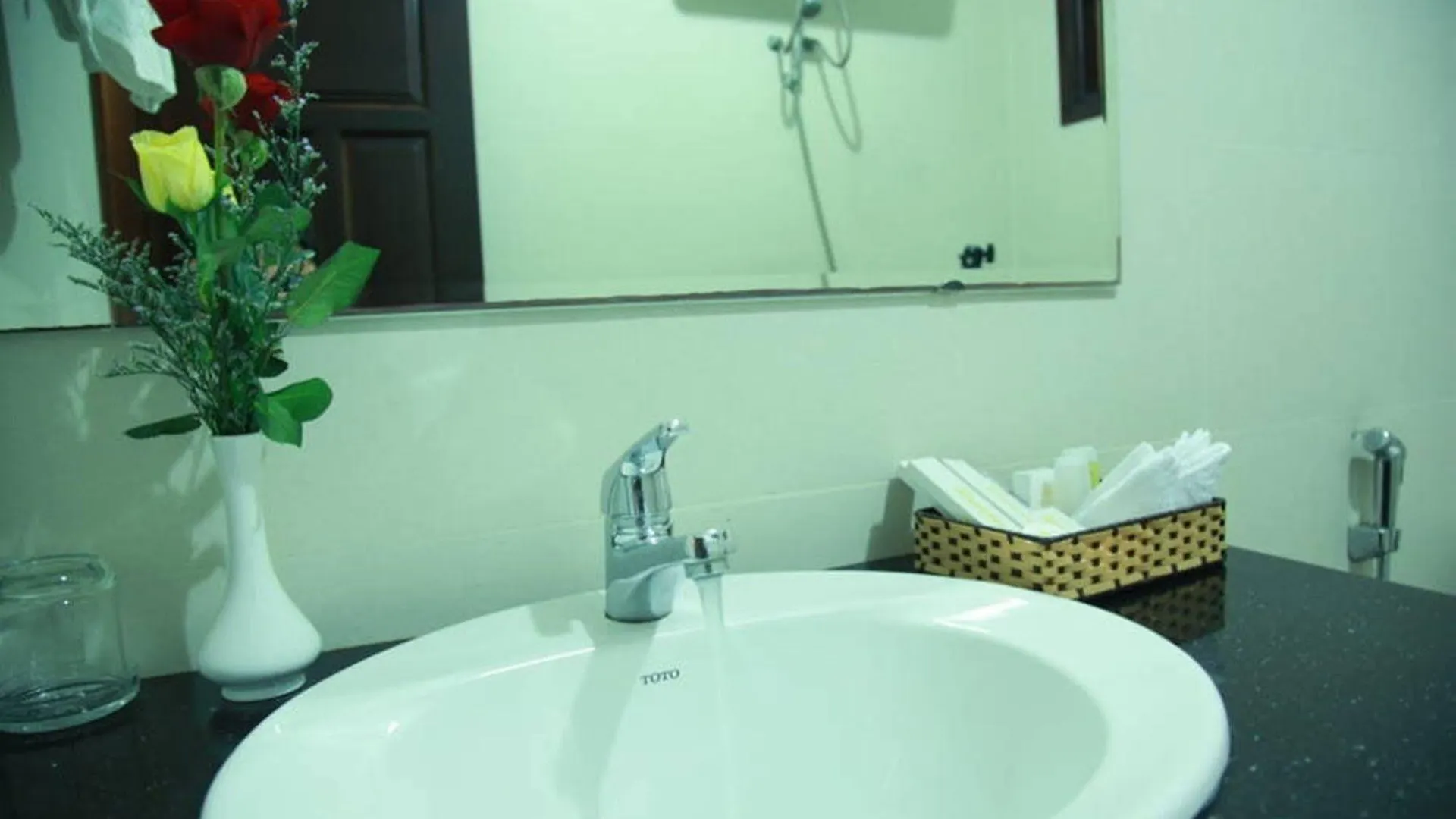 Oc Tien Sa Hotel Da Nang